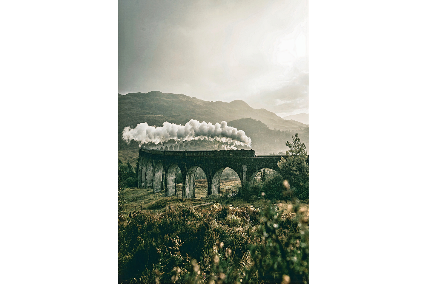 gloomy atmosphere as the train departs, view, art, kanvas tablo